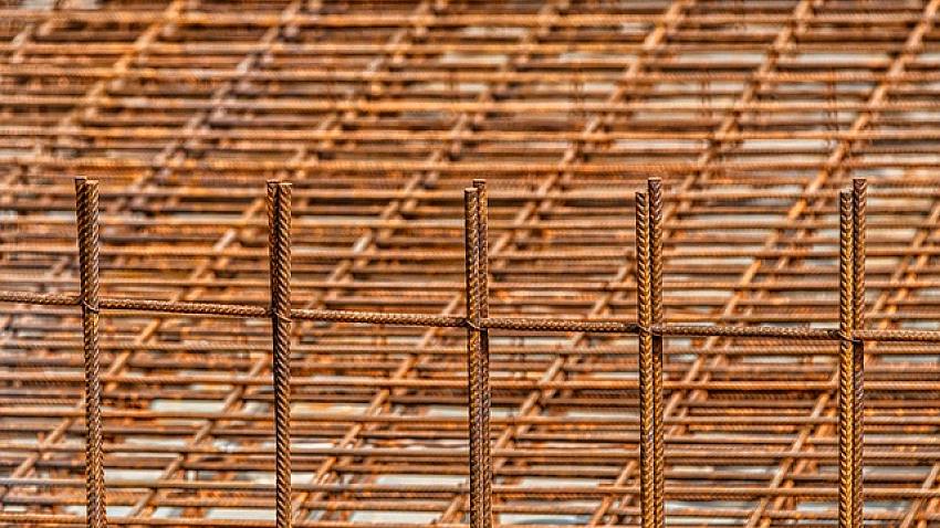 Ocieplanie, podlewanie, zbrojenie. 8 pytań o fundamenty w 2026 r.